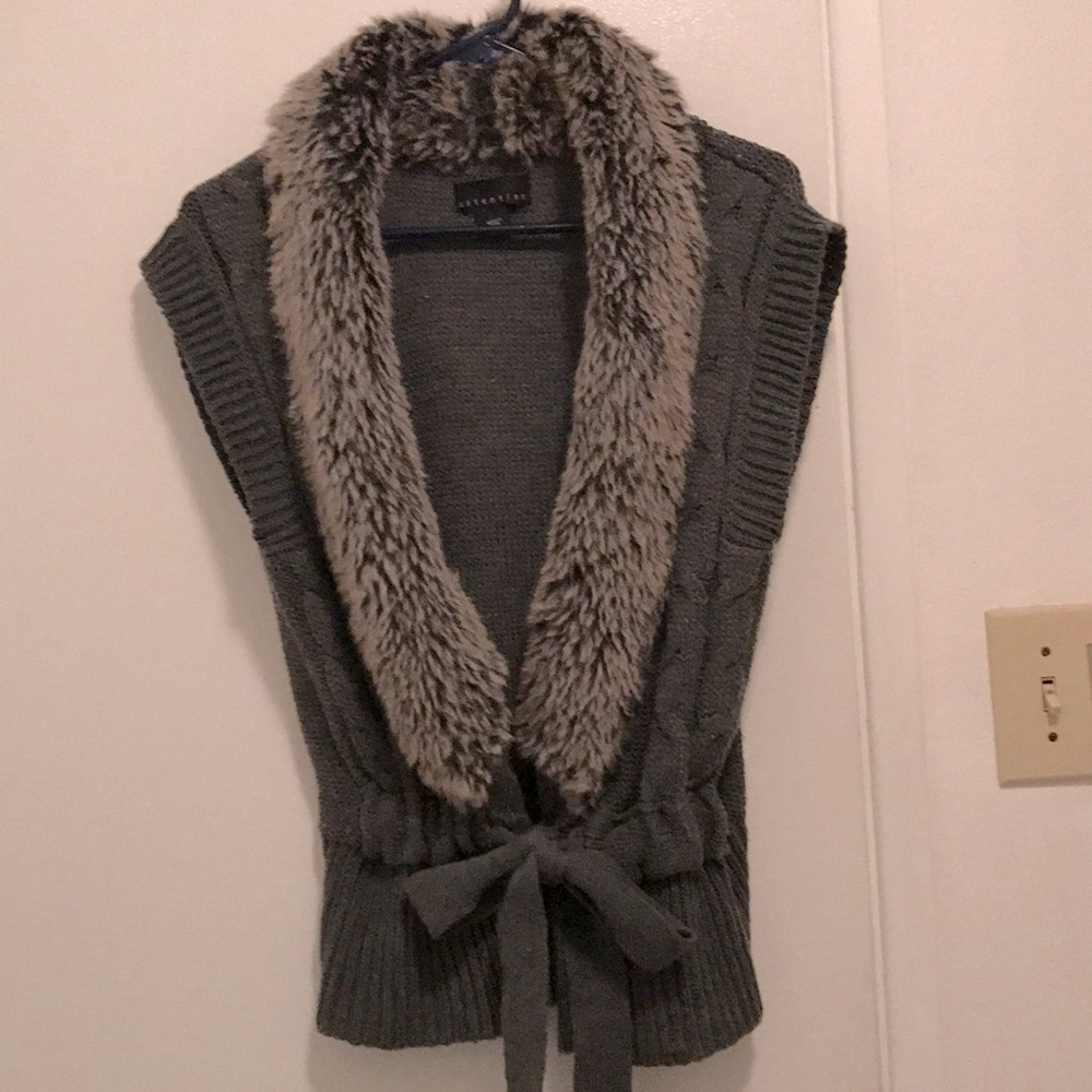 Gray vest cardigan sweater fluffy neck
